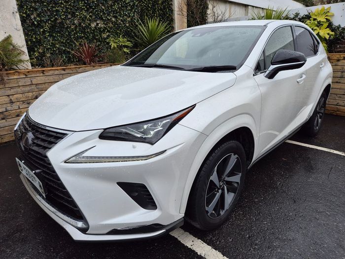 Lexus NX 300h 2021