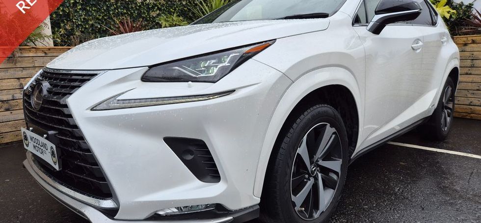 Lexus NX 300h 2021