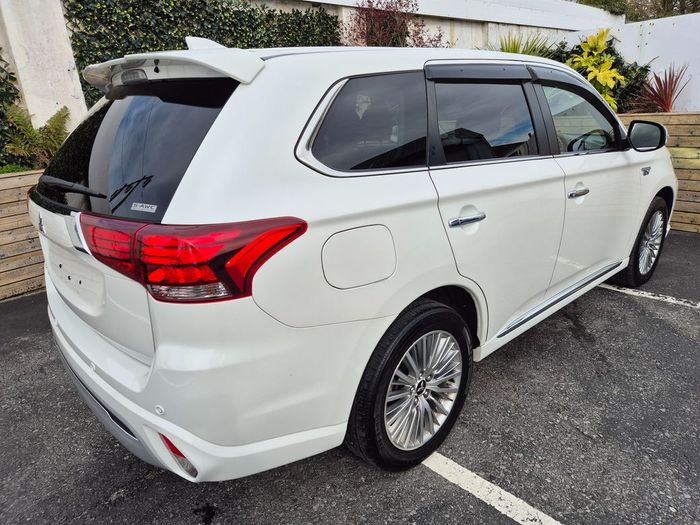 Mitsubishi Outlander 2021