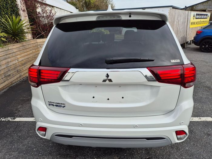 Mitsubishi Outlander 2021