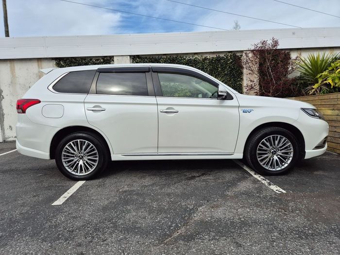 Mitsubishi Outlander 2021
