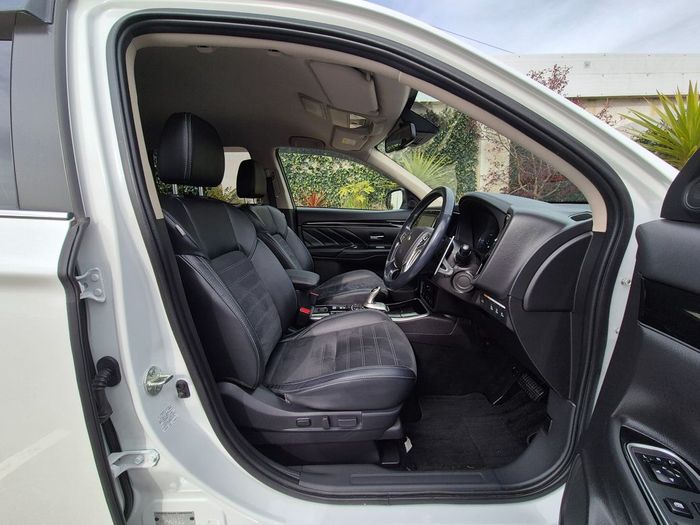 Mitsubishi Outlander 2021