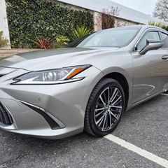 Lexus ES 300h 2023
