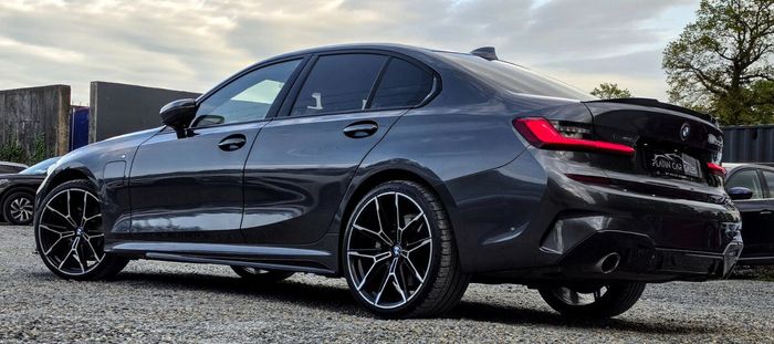 BMW 3 Series 2020
