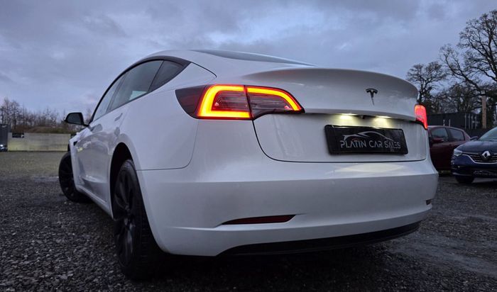 Tesla Model 3 2022