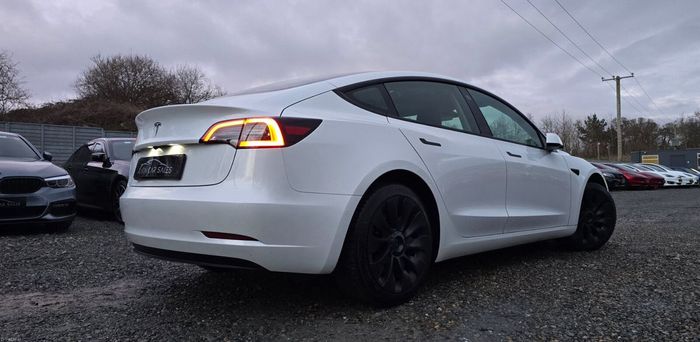 Tesla Model 3 2022