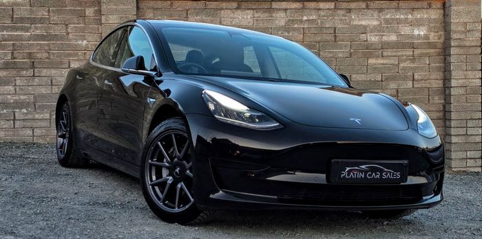 Tesla Model 3 2020