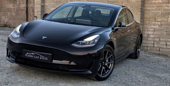 Tesla Model 3 2020