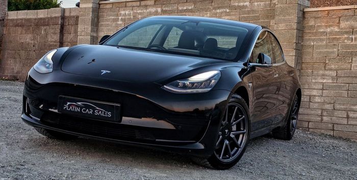 Tesla Model 3 2020