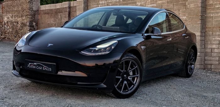 Tesla Model 3 2020