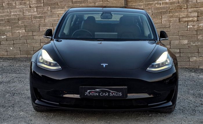 Tesla Model 3 2020