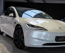 Tesla Model 3 2025