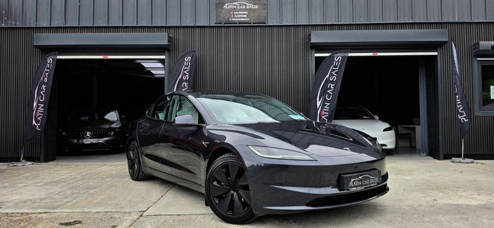 Tesla Model 3 2024