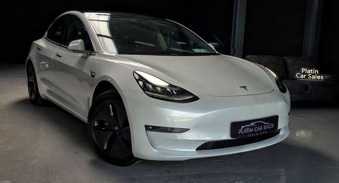Tesla Model 3 2020