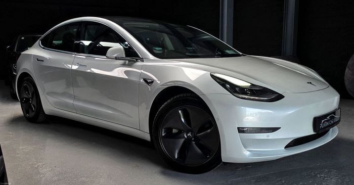 Tesla Model 3 2020