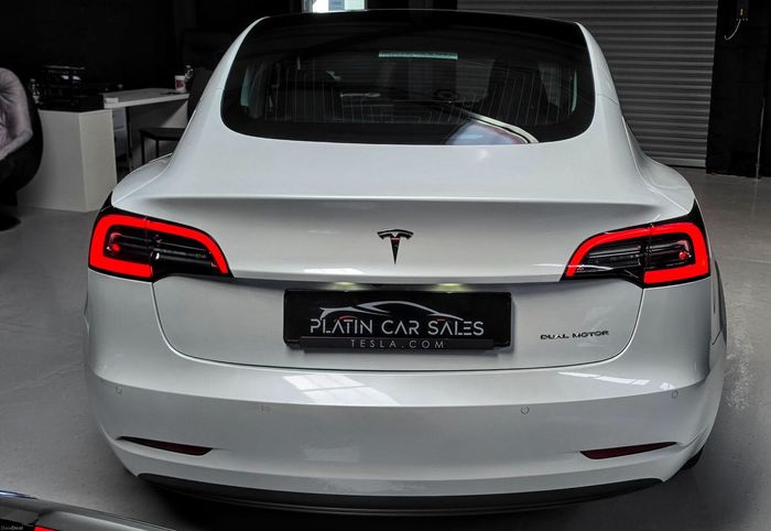 Tesla Model 3 2020