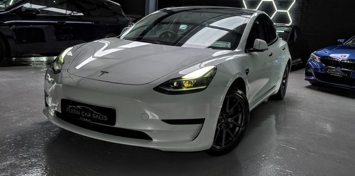Tesla Model 3 2021