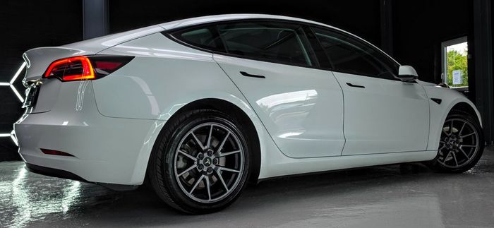 Tesla Model 3 2021