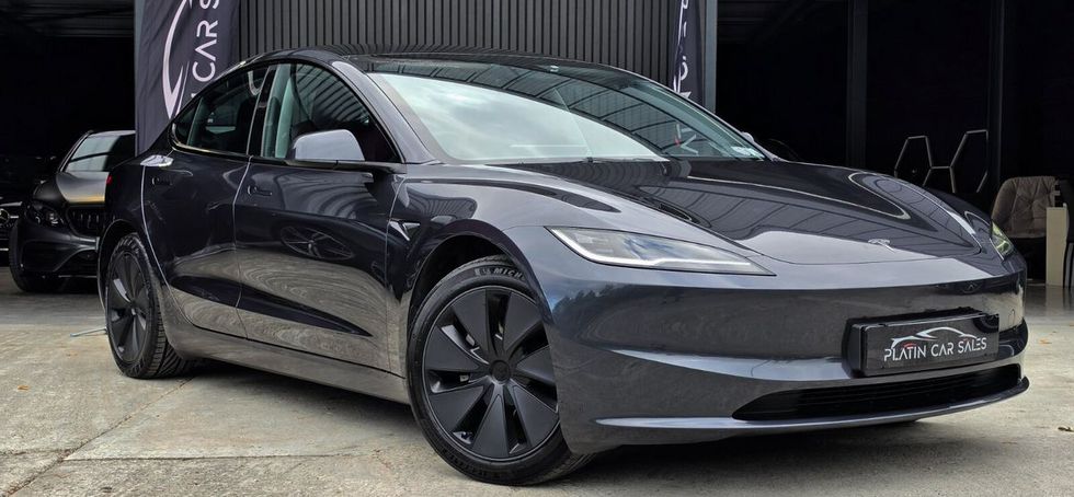 Tesla Model 3 2024