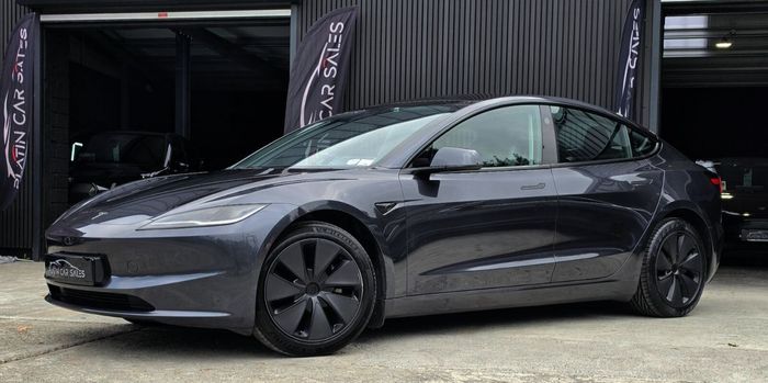 Tesla Model 3 2024