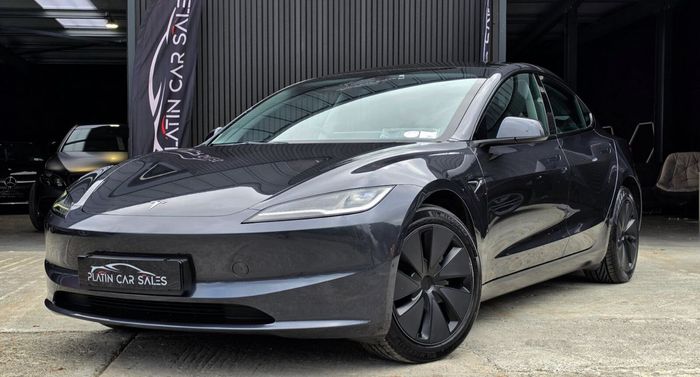 Tesla Model 3 2024