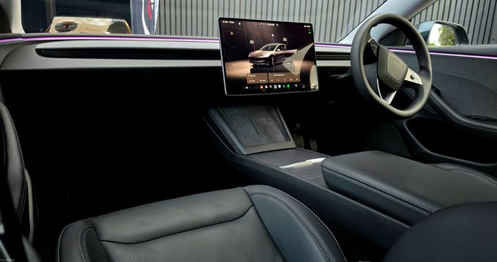 Tesla Model 3 2024