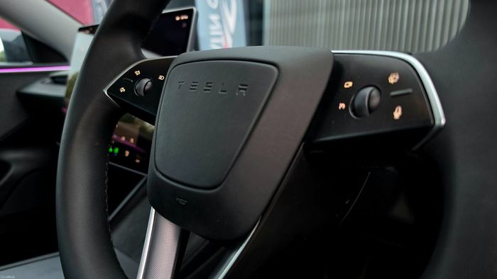 Tesla Model 3 2024