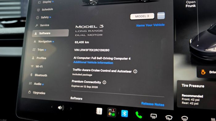 Tesla Model 3 2024