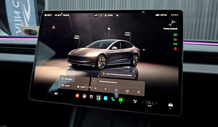 Tesla Model 3 2024