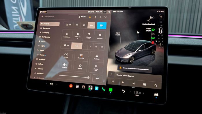 Tesla Model 3 2024