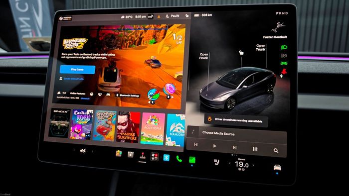 Tesla Model 3 2024