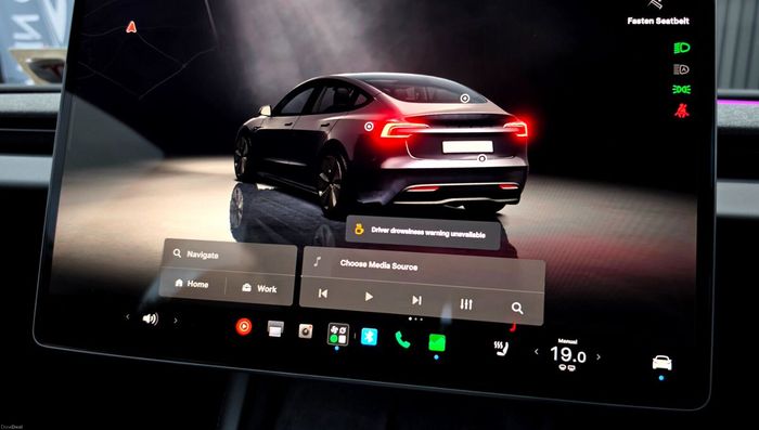 Tesla Model 3 2024