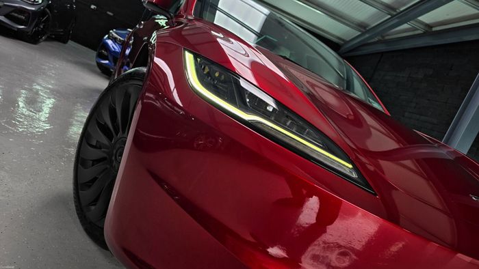 Tesla Model 3 2024