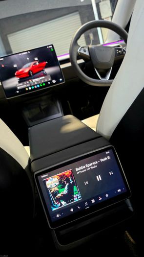Tesla Model 3 2024