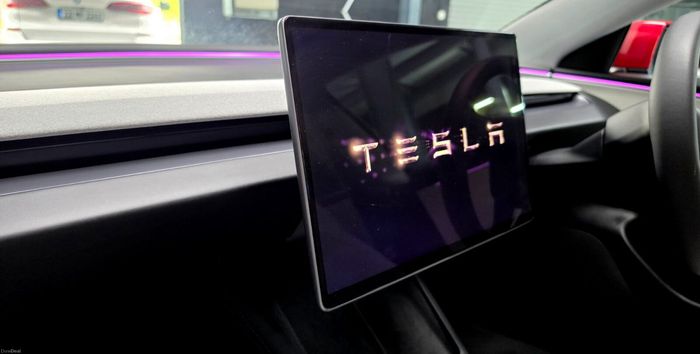 Tesla Model 3 2024