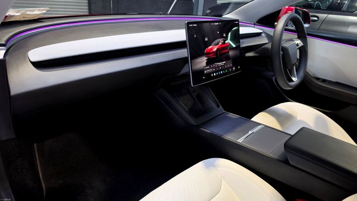 Tesla Model 3 2024