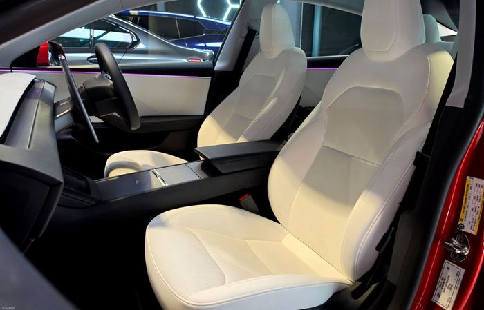 Tesla Model 3 2024