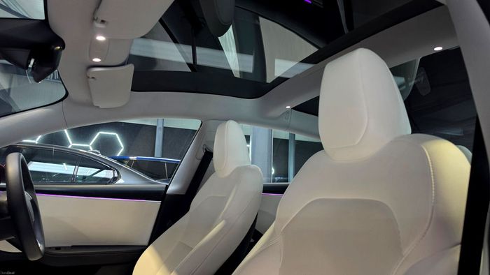 Tesla Model 3 2024
