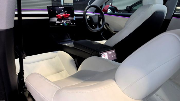 Tesla Model 3 2024