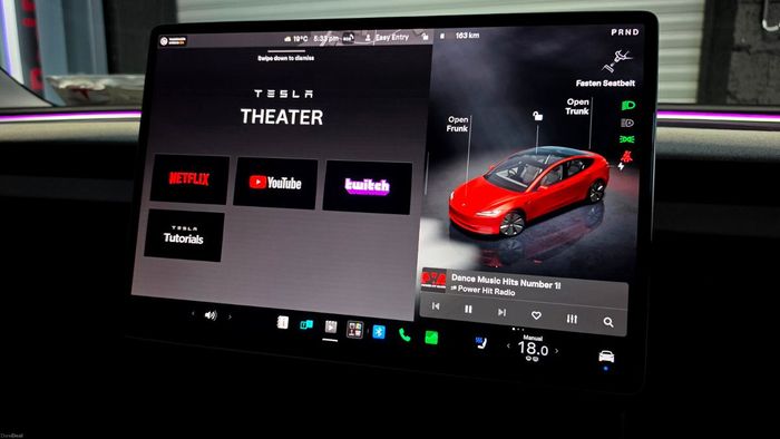Tesla Model 3 2024