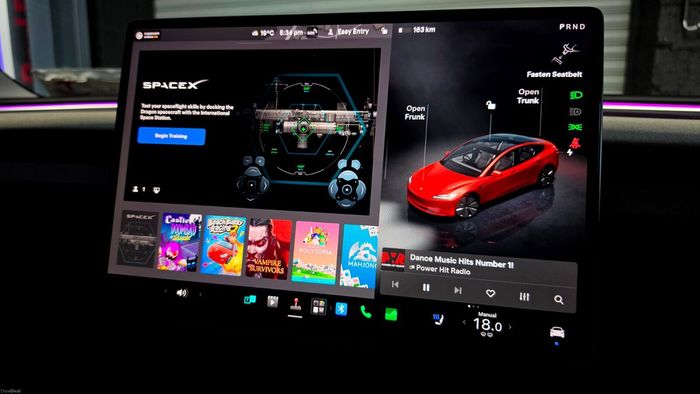 Tesla Model 3 2024