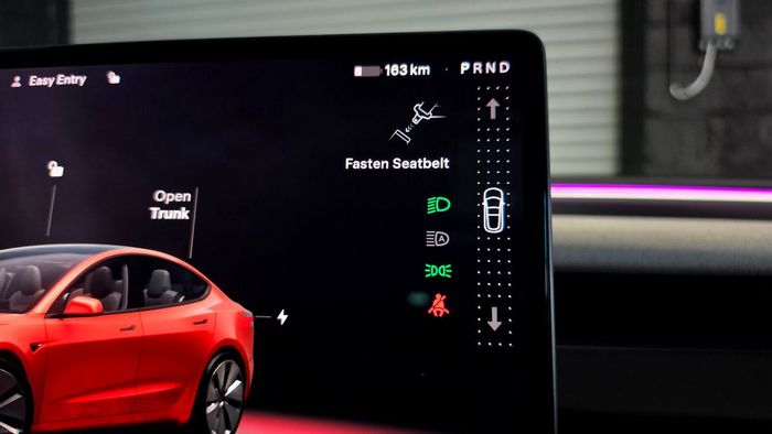 Tesla Model 3 2024