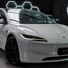 Tesla Model 3 2025