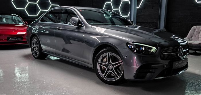 Mercedes-Benz E-Class 2021