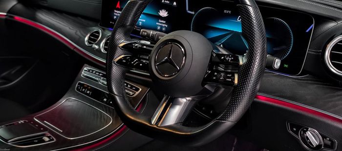 Mercedes-Benz E-Class 2021