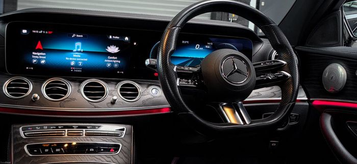 Mercedes-Benz E-Class 2021