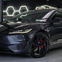 Tesla Model 3 2024