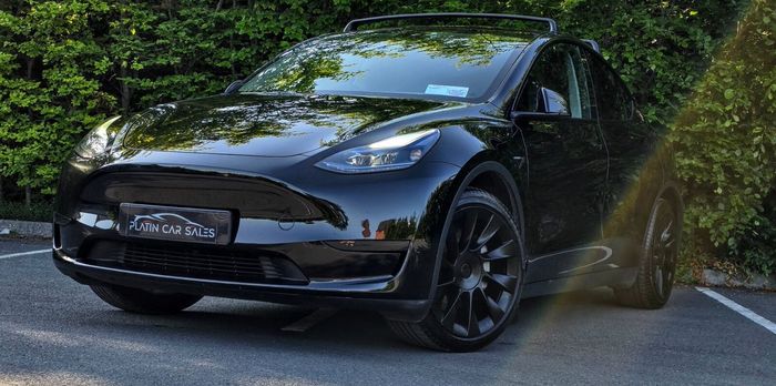 Tesla Model Y 2023