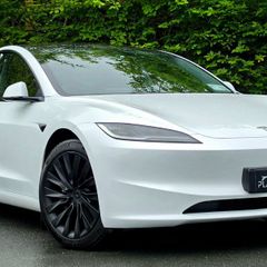 Tesla Model 3 2025