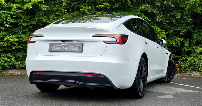 Tesla Model 3 2025